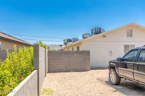 2547 E Marguerite Ave, Phoenix, AZ 85040 photo 4