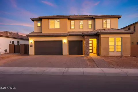 5935 E Louise Dr, Phoenix, AZ 85054
