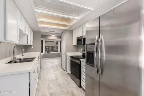 308 E Helena Dr, Phoenix, AZ 85022 photo 4