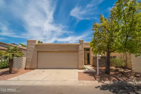11115 N 82nd Ln, Peoria, AZ 85345