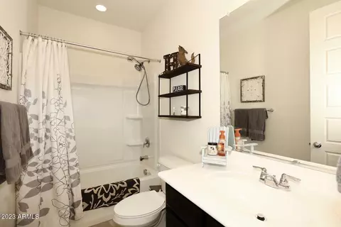 2833 W Apollo Rd, Phoenix, AZ 85041 photo 21