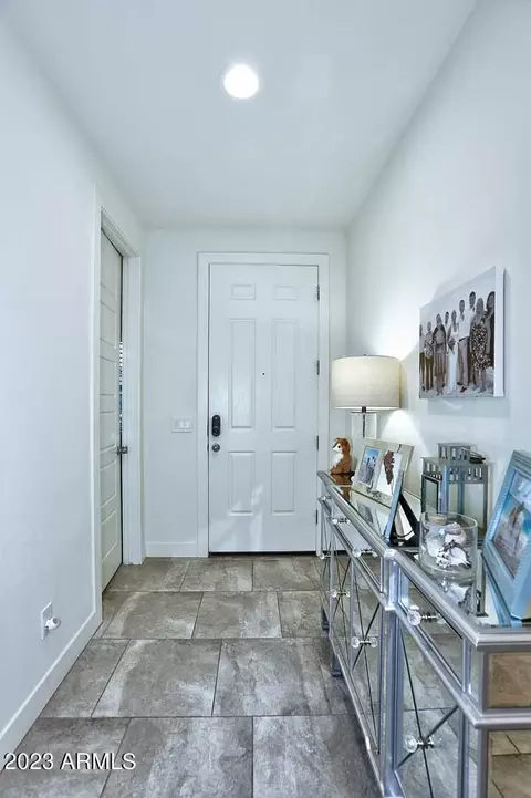 2833 W Apollo Rd, Phoenix, AZ 85041 photo 4