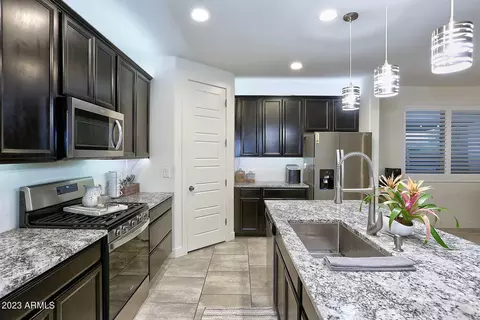2833 W Apollo Rd, Phoenix, AZ 85041 photo 6