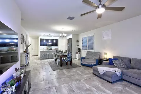 2833 W Apollo Rd, Phoenix, AZ 85041 photo 11