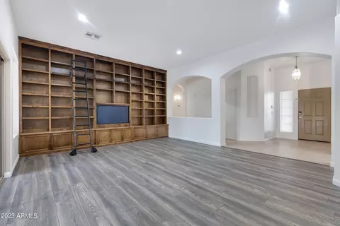175 E Spur Ave, Gilbert, AZ 85296 photo 8