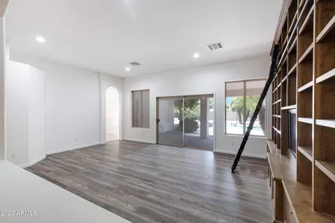 175 E Spur Ave, Gilbert, AZ 85296 photo 9