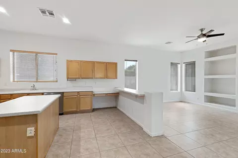 175 E Spur Ave, Gilbert, AZ 85296 photo 13