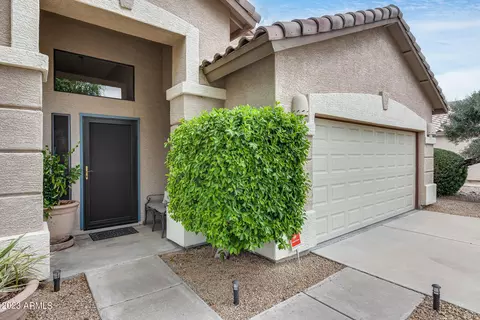 3920 E Renee Dr, Phoenix, AZ 85050 photo 2