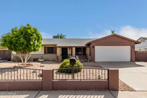 10621 S 44th St, Phoenix, AZ 85044