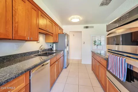 207 E Fairmont Dr, Tempe, AZ 85282 photo 7