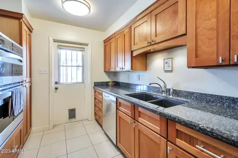 207 E Fairmont Dr, Tempe, AZ 85282 photo 6