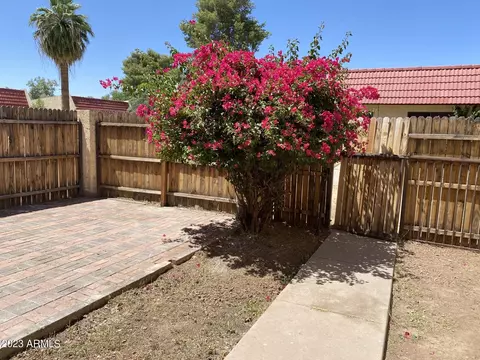3326 W Del Monico Ln, Phoenix, AZ 85051