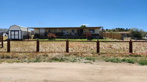 18388 S Weaver Mountain Rd, Peeples Valley, AZ 86332