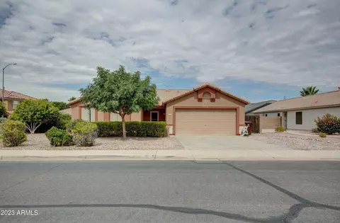 22262 N 108th Ave, Sun City, AZ 85373