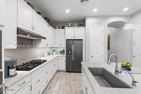 3542 E Spring Wheat Ln, Gilbert, AZ 85296 photo 4