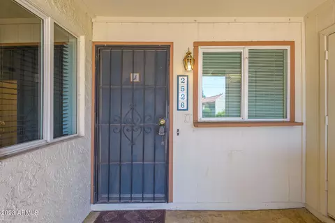 2526 W Eugie Ave, Phoenix, AZ 85029 photo 3