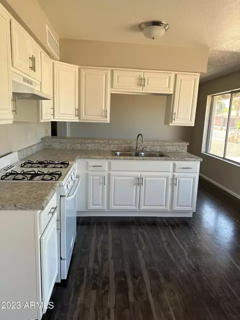 2538 E Hillery Dr, Phoenix, AZ 85032 photo 6