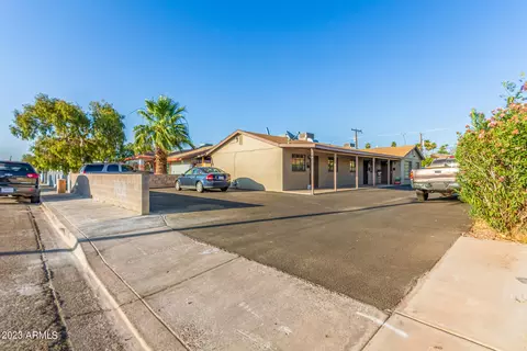 1411 N 33rd St, Phoenix, AZ 85008