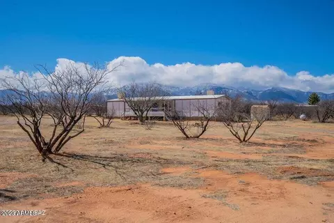 5750 S Charro Ln, Hereford, AZ 85615