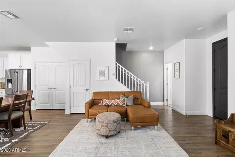 9813 E Specter Dr, Mesa, AZ 85212 photo 6