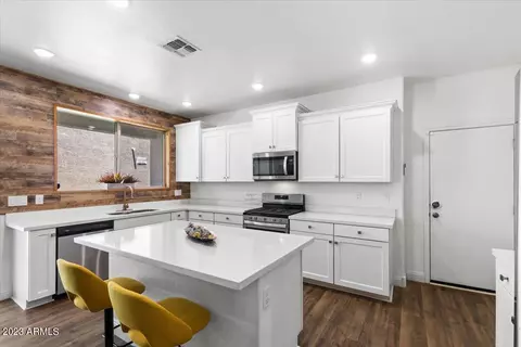 9813 E Specter Dr, Mesa, AZ 85212 photo 10