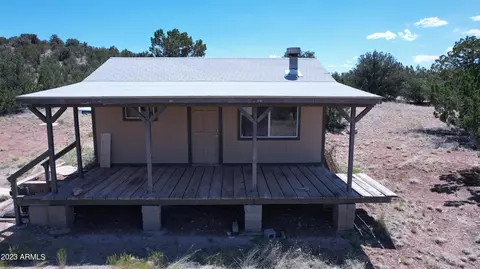 57887 N Potrero Pkwy, Seligman, AZ 86337