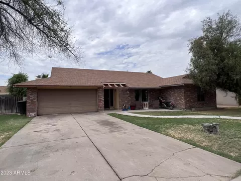 7311 W Cavalier Dr, Glendale, AZ 85303