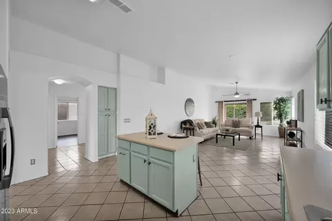 2322 E Kelton Ln, Phoenix, AZ 85022 photo 10