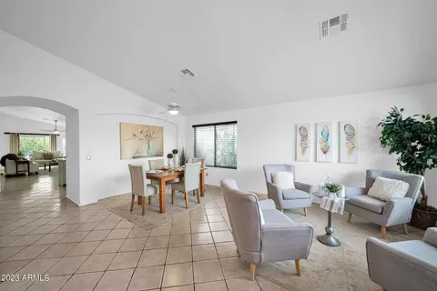 2322 E Kelton Ln, Phoenix, AZ 85022 photo 4