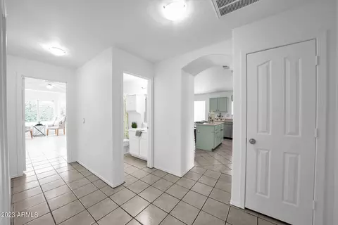 2322 E Kelton Ln, Phoenix, AZ 85022 photo 19