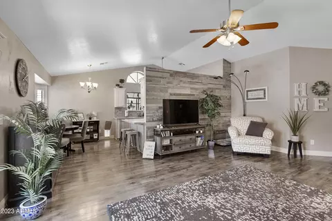 5816 Ellis St, Mesa, AZ 85205 photo 4