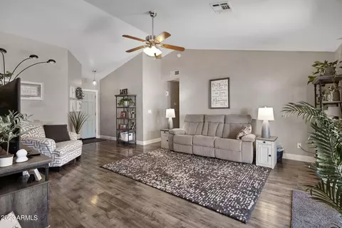 5816 Ellis St, Mesa, AZ 85205 photo 3