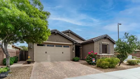 212 E Prescott Dr, Chandler, AZ 85249