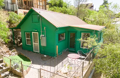 511 B Bailey Hl, Bisbee, AZ 85603