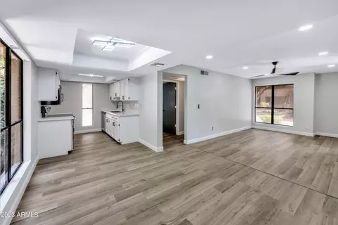 3131 W Cochise Dr #118, Phoenix, AZ 85051