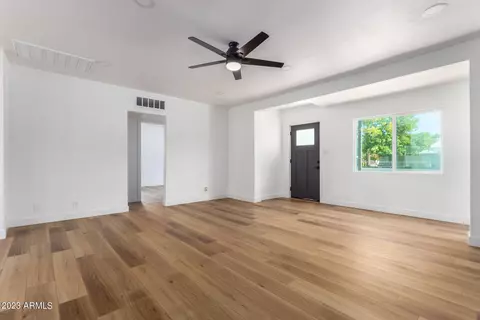 2544 E Clarendon Ave, Phoenix, AZ 85016 photo 10