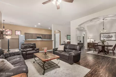 2156 S Heritage Dr, Gilbert, AZ 85295 photo 14