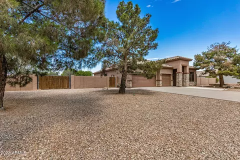 2156 S Heritage Dr, Gilbert, AZ 85295 photo 4