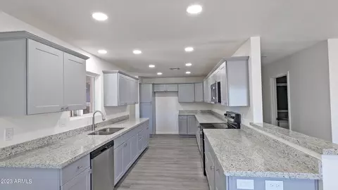 9402 W Indian Hills Dr, Sun City, AZ 85351