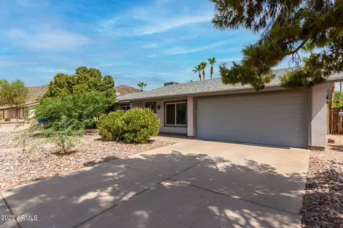 4044 E Tamaya St, Phoenix, AZ 85044 photo 2
