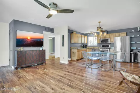 915 E Montebello Ave, Phoenix, AZ 85014 photo 11