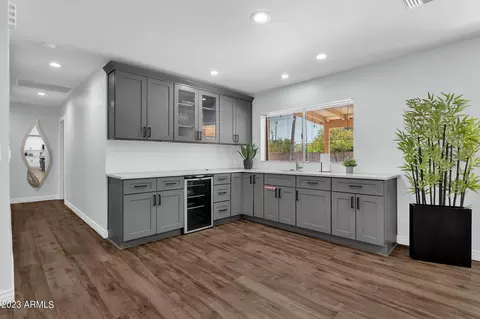 4501 E Kelton Ln, Phoenix, AZ 85032 photo 8