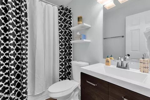 4501 E Kelton Ln, Phoenix, AZ 85032 photo 22
