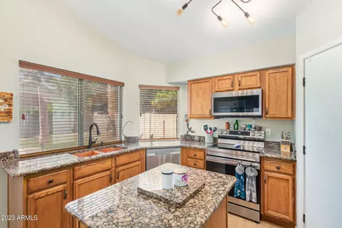 7530 E Navarro Ave, Mesa, AZ 85209 photo 9