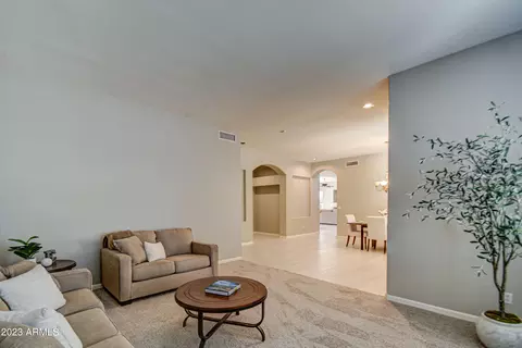 1241 W Bruce Ave, Gilbert, AZ 85233 photo 4