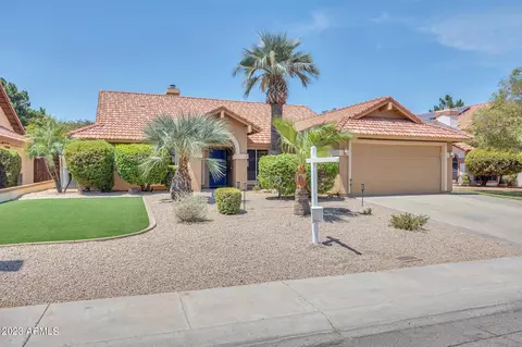 7416 W Morrow Dr, Glendale, AZ 85308