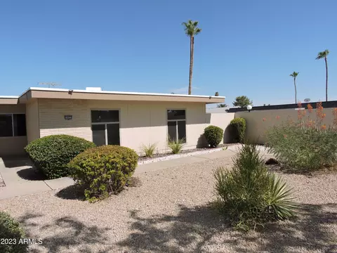 10023 W Hutton Dr, Sun City, AZ 85351
