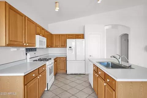 3898 E Vaughn Ave, Gilbert, AZ 85234 photo 4