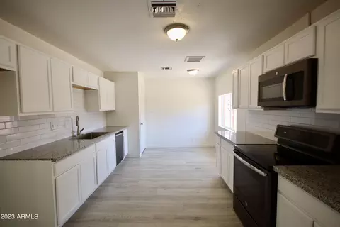 6541 N 41st Ave, Phoenix, AZ 85019 photo 13