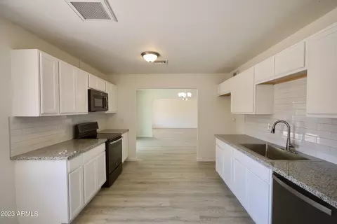 6541 N 41st Ave, Phoenix, AZ 85019 photo 14